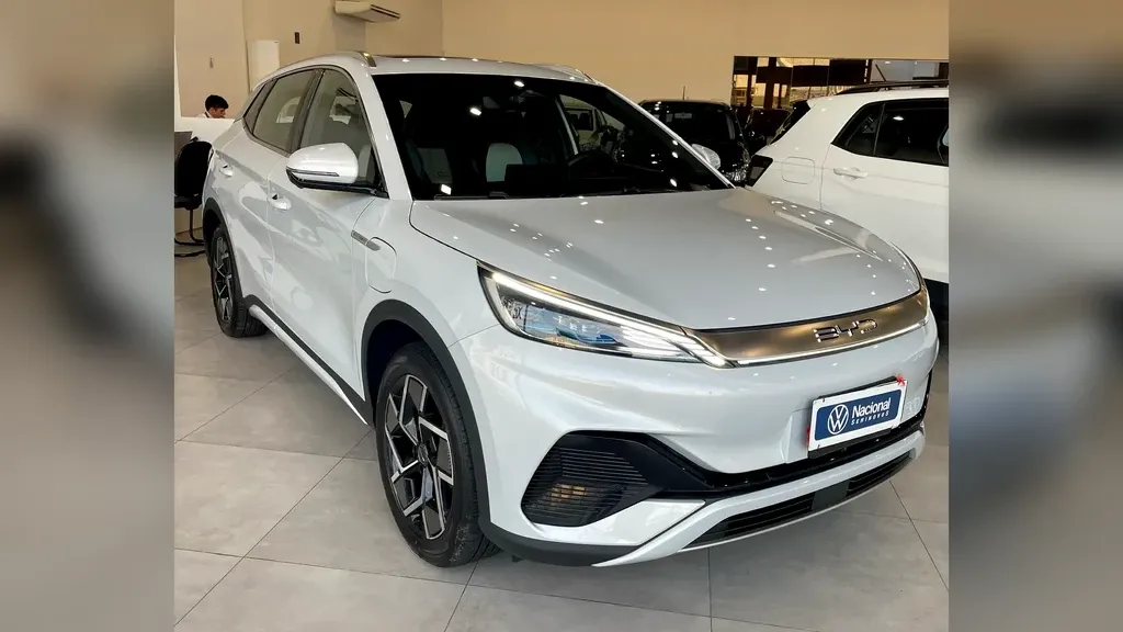 Foto de um byd yuan plus