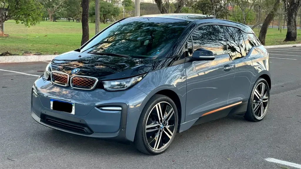 BMW I3