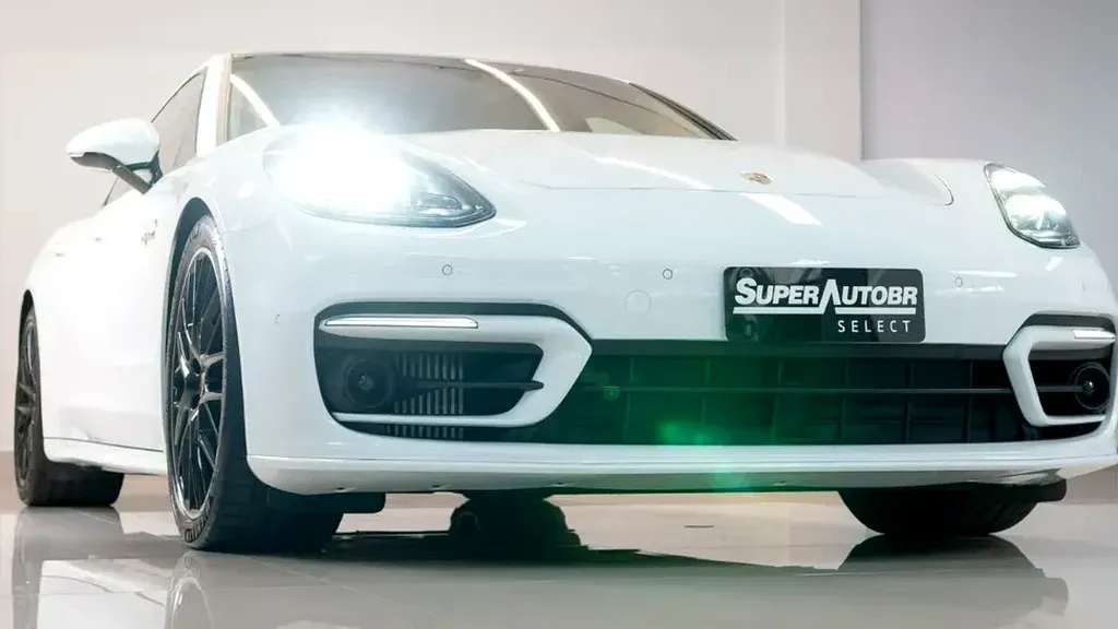 Porsche Panamera 4 E-hybrid