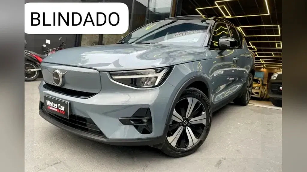 Foto de um volvo xc40 recharge