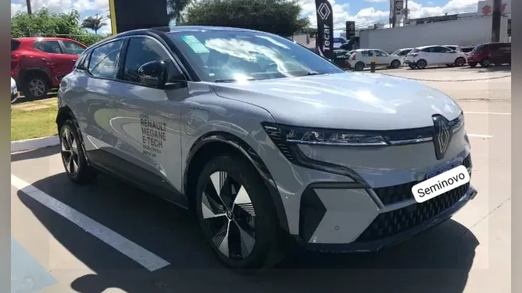 Renault Megane E-tech Electric - Imagem 1