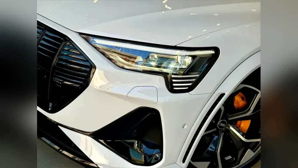 Audi E-tron S Sportback - Imagem 4