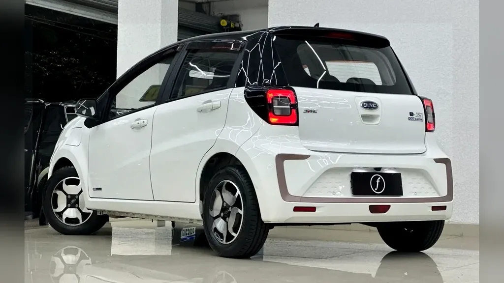 JAC E-JS1 - Imagem 6