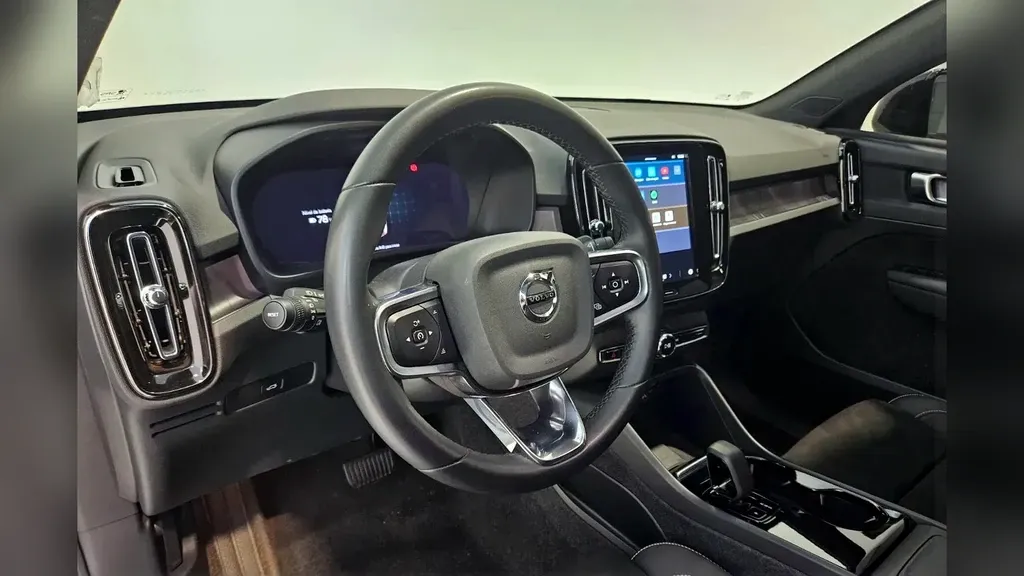 Volvo C40 Recharge - Imagem 15