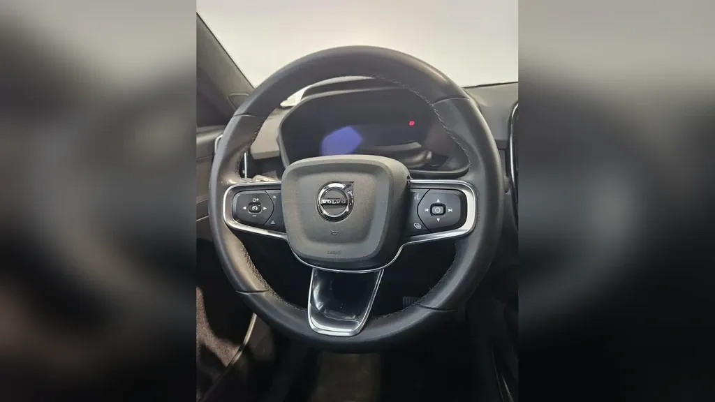 Volvo C40 Recharge - Imagem 17