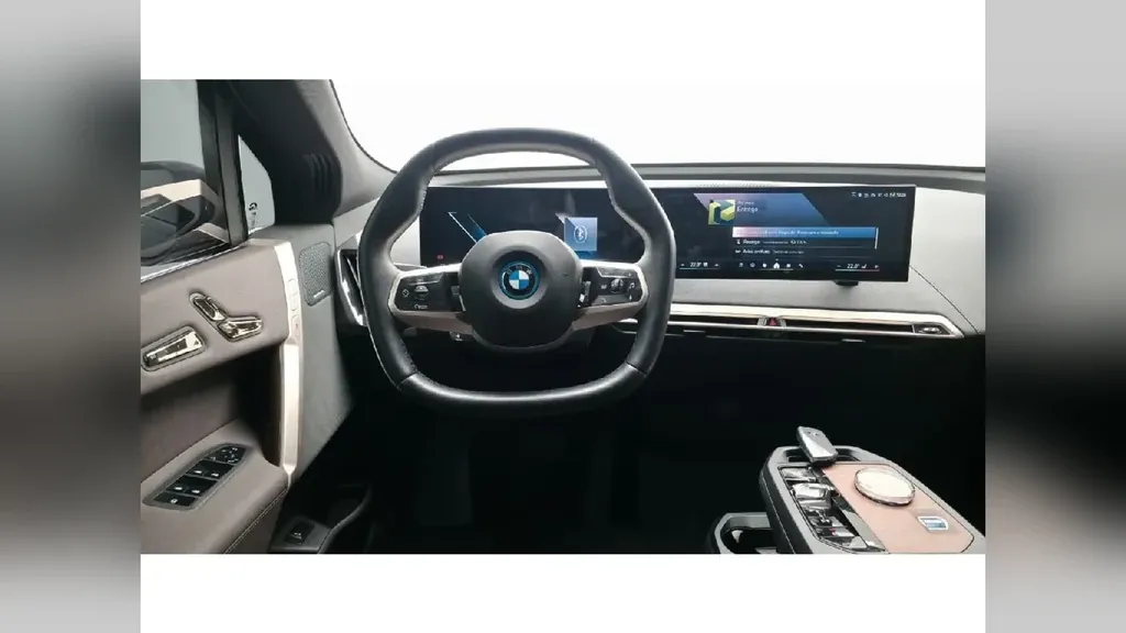BMW Ix - Imagem 11