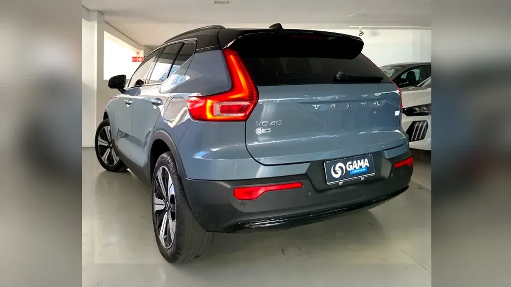 Volvo XC40 Recharge - Imagem 4