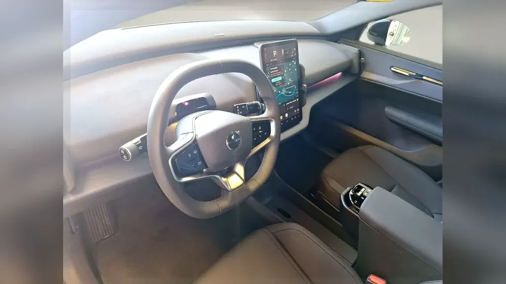 Volvo EX30 - Imagem 7