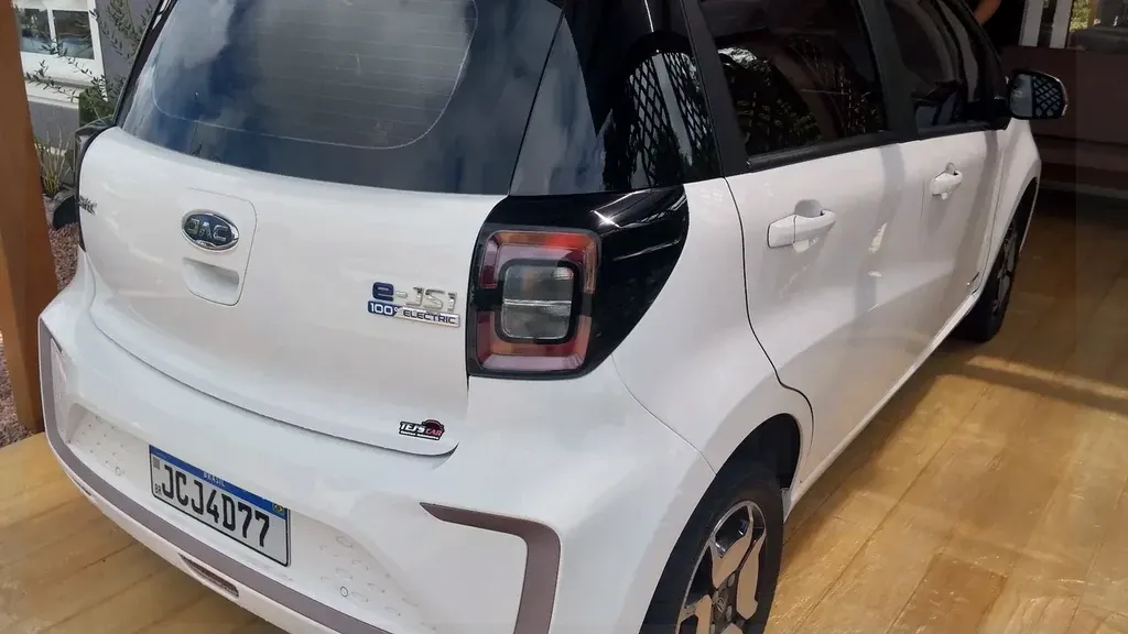 JAC E-JS1 - Imagem 3