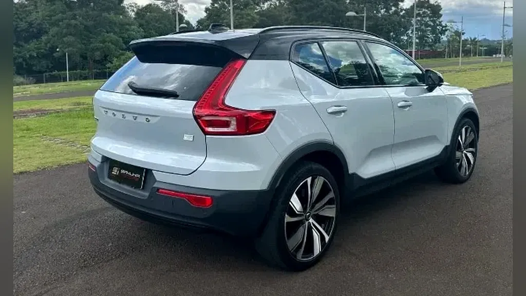 Volvo XC40 Recharge - Imagem 6