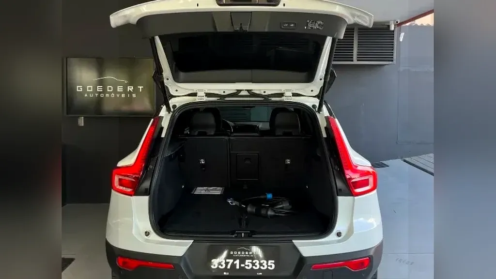 Volvo XC40 - Imagem 10