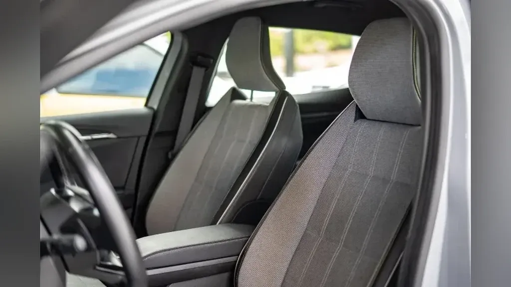 Renault Megane E-tech Electric - Imagem 8