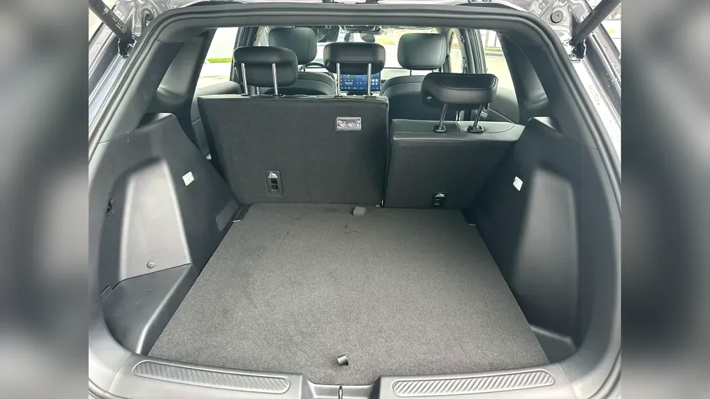 Chevrolet Captiva EV - Imagem 8