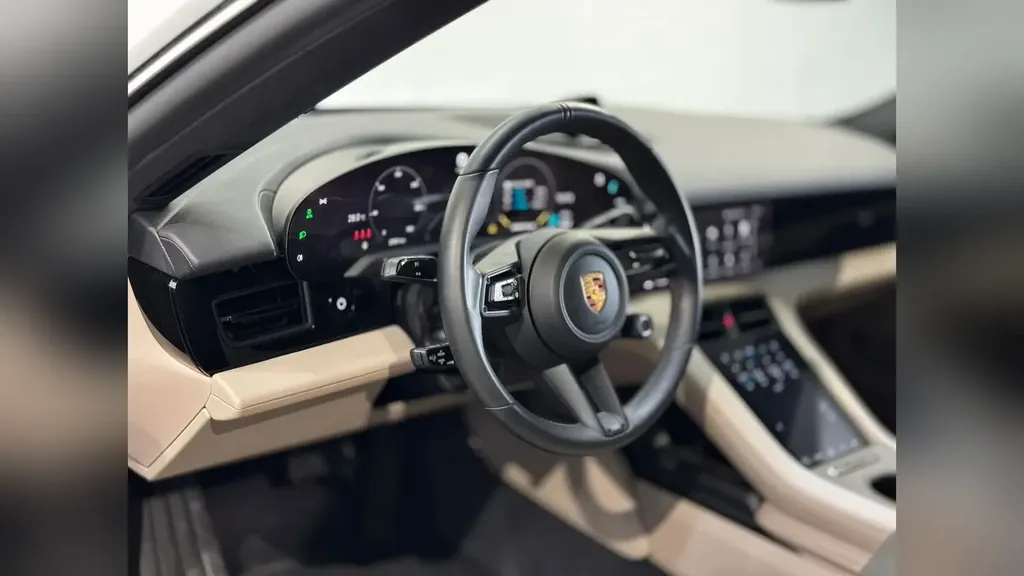 Porsche Taycan - Imagem 9