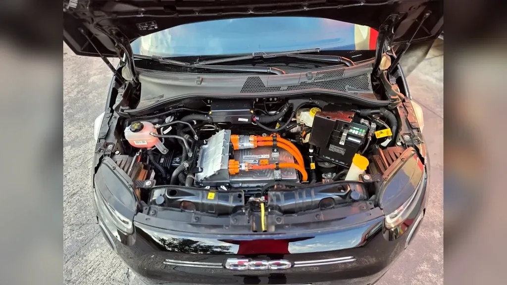 Fiat 500e - Imagem 8