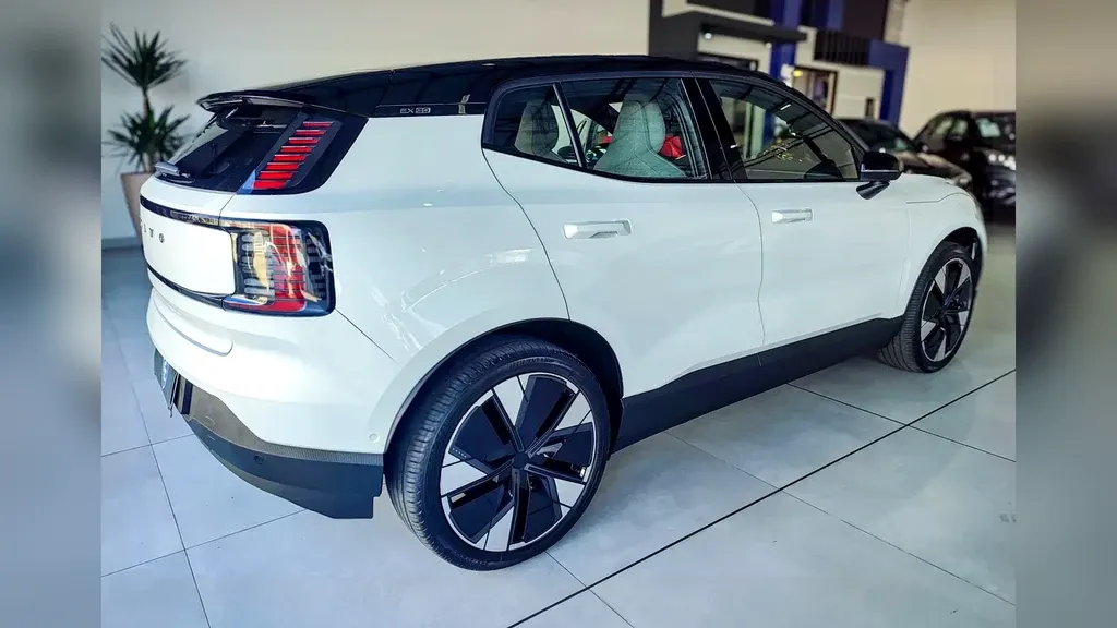 Volvo EX30 - Imagem 6
