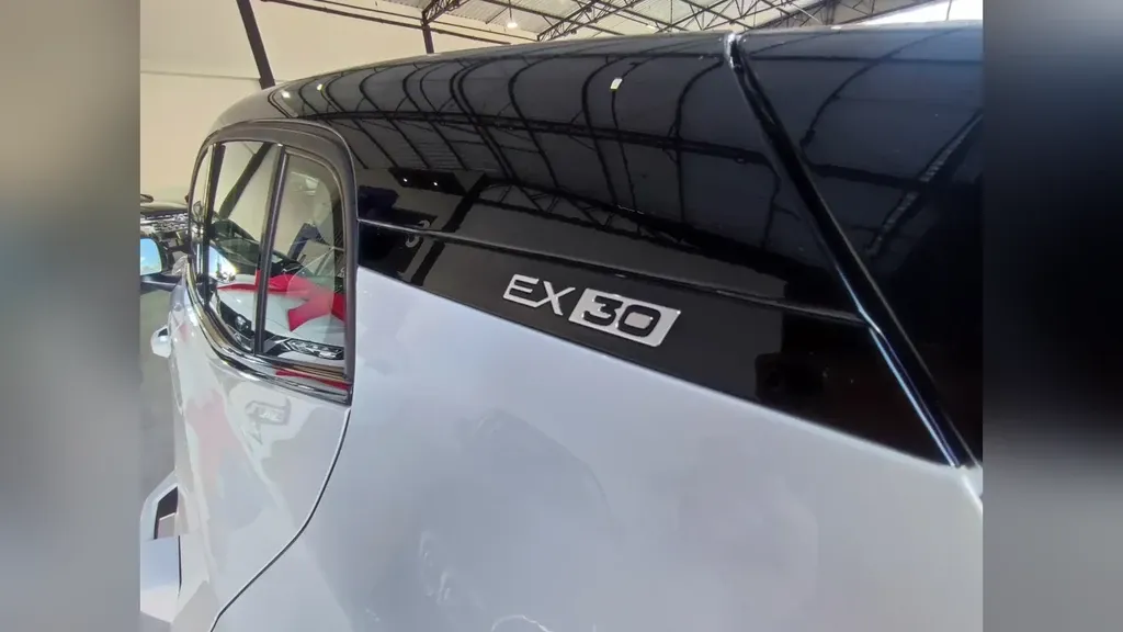 Volvo EX30 - Imagem 7