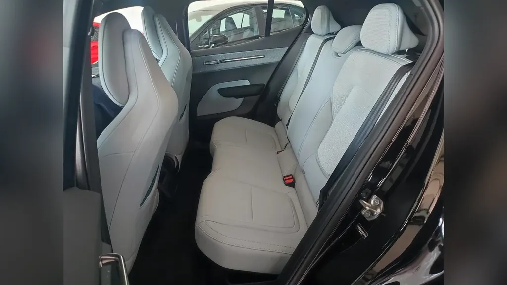 Volvo EX30 - Imagem 5
