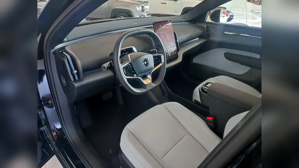 Volvo EX30 - Imagem 10