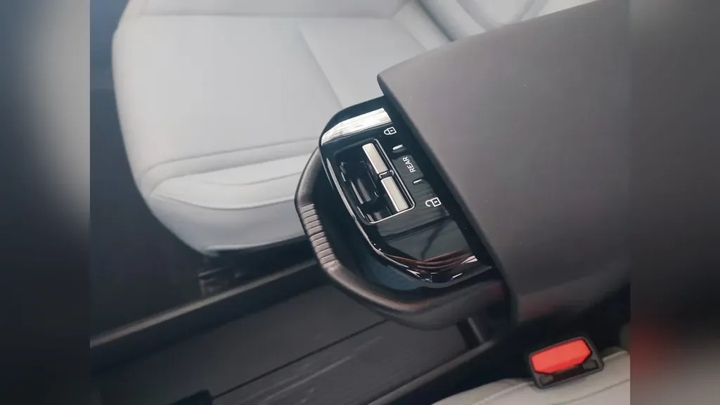 Volvo EX30 - Imagem 16