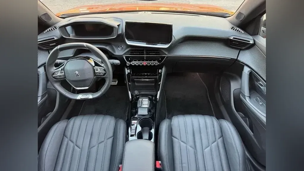 Peugeot E-2008 - Imagem 13