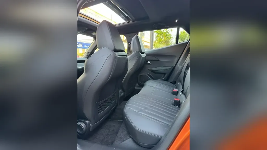 Peugeot E-2008 - Imagem 16