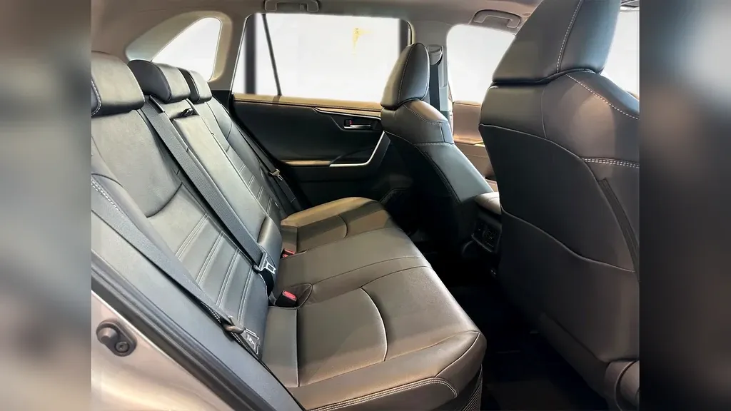 Toyota Rav4 EV - Imagem 12