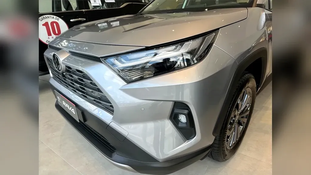 Toyota Rav4 EV - Imagem 15