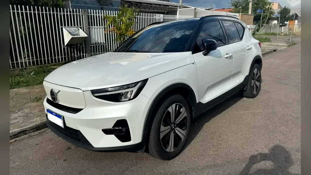Volvo XC40 Recharge - Imagem 6