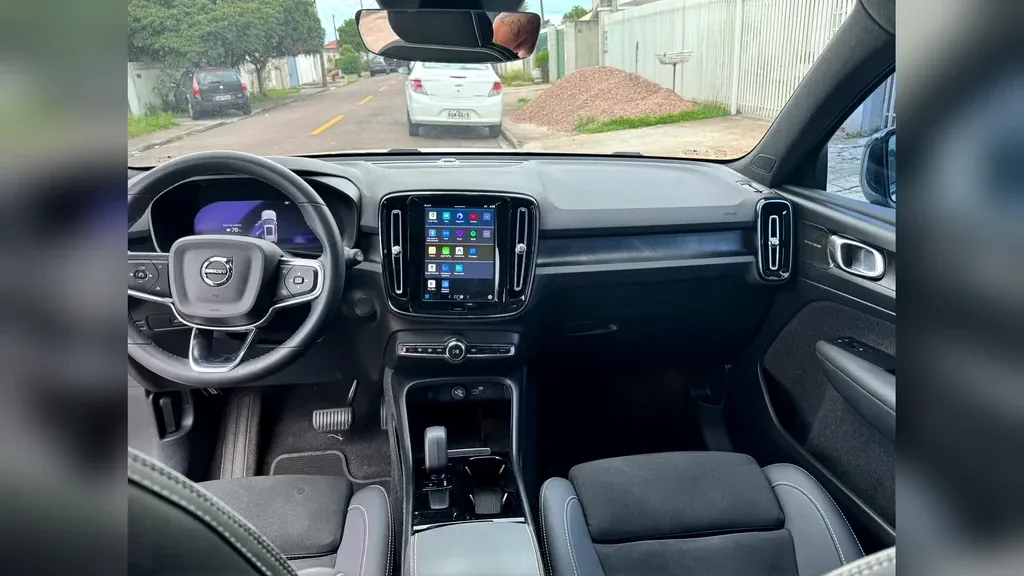 Volvo XC40 Recharge - Imagem 7