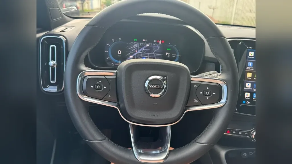 Volvo XC40 Recharge - Imagem 15
