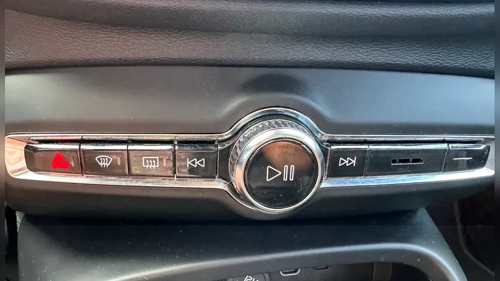 Volvo XC40 Recharge - Imagem 17