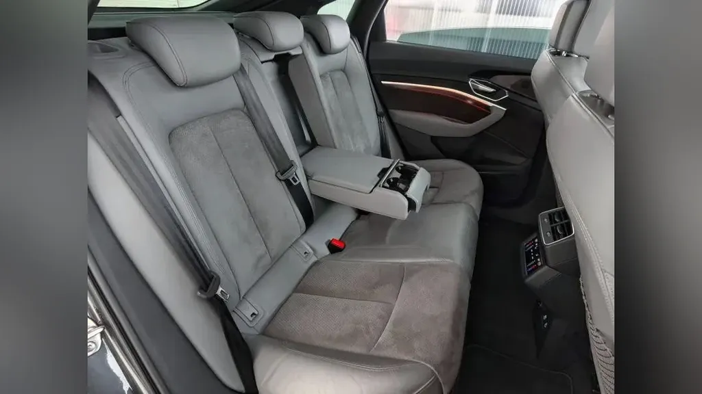 Audi E-tron Sportback - Imagem 17