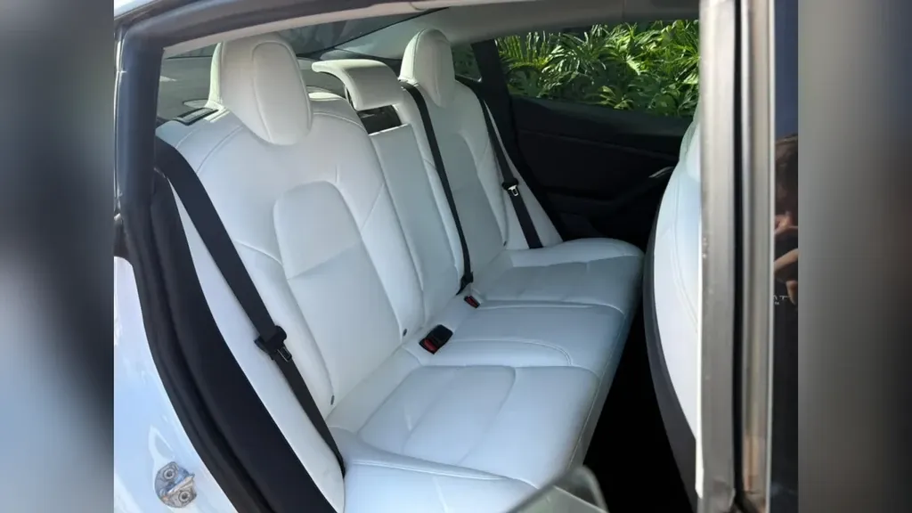 Tesla Model 3 - Imagem 9