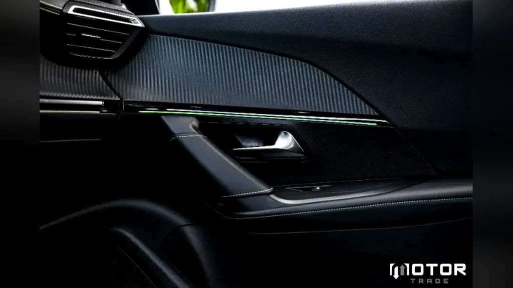 Peugeot E-2008 - Imagem 15