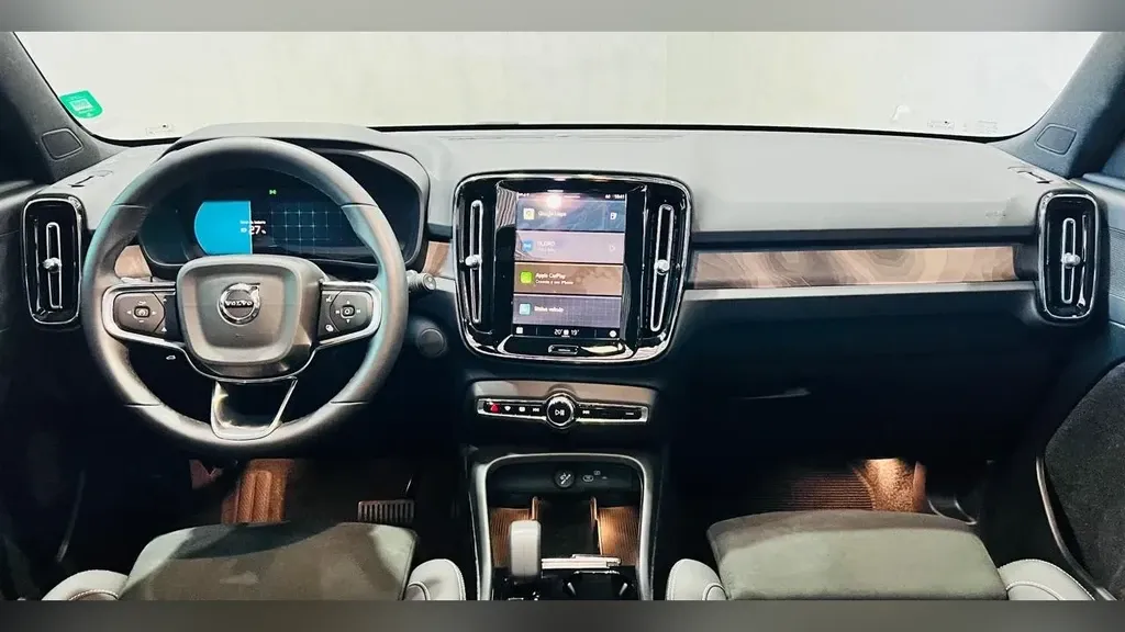 Volvo EX40 - Imagem 5