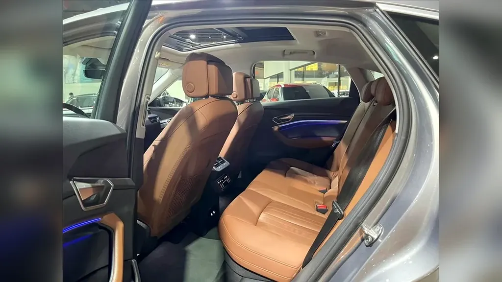 Audi E-tron Sportback - Imagem 14