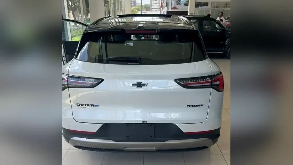 Chevrolet Captiva EV - Imagem 19