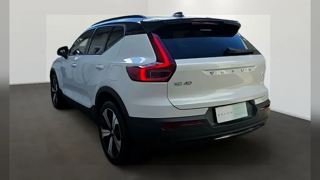 Volvo XC40 Recharge - Imagem 4