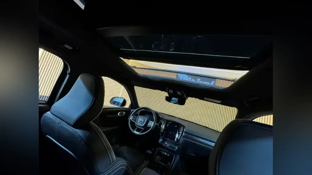 Volvo XC40 Recharge - Imagem 13