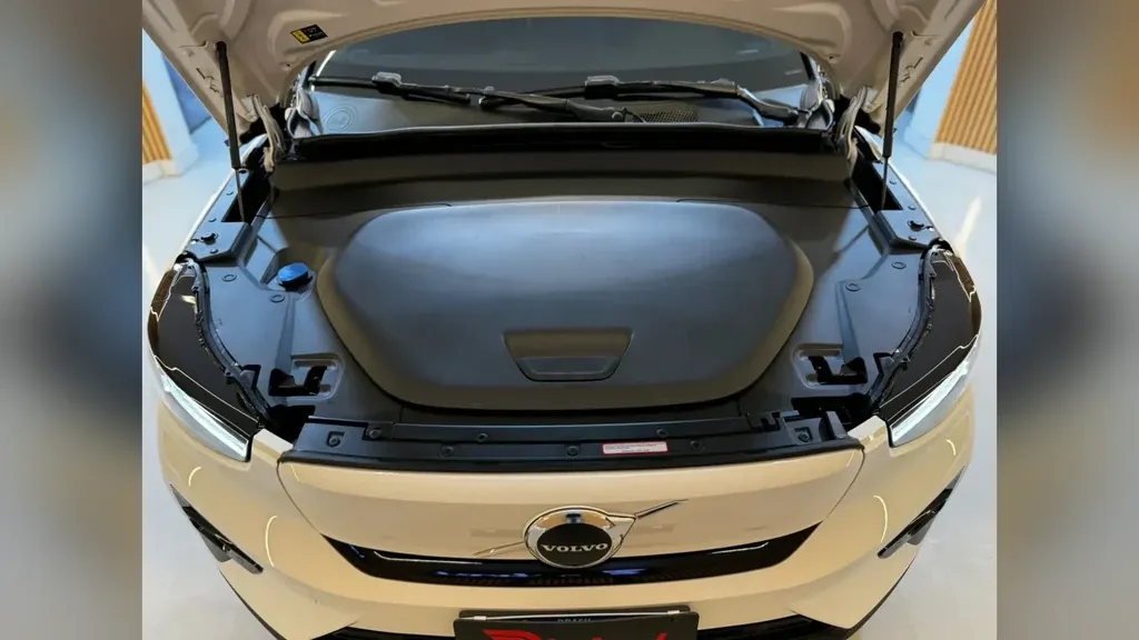 Volvo XC40 Recharge - Imagem 10