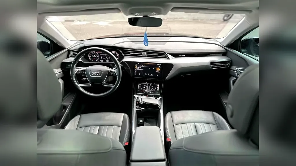 Audi E-tron - Imagem 12