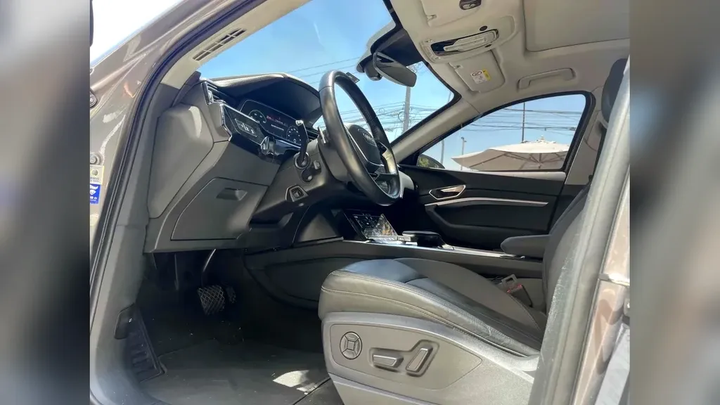 Audi E-tron Sportback - Imagem 15