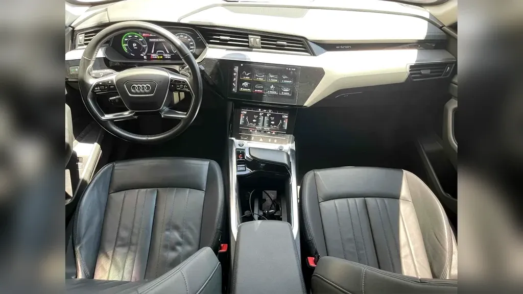Audi E-tron Sportback - Imagem 19