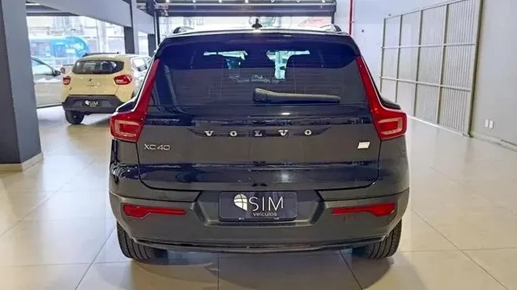 Volvo XC40 Recharge - Imagem 6