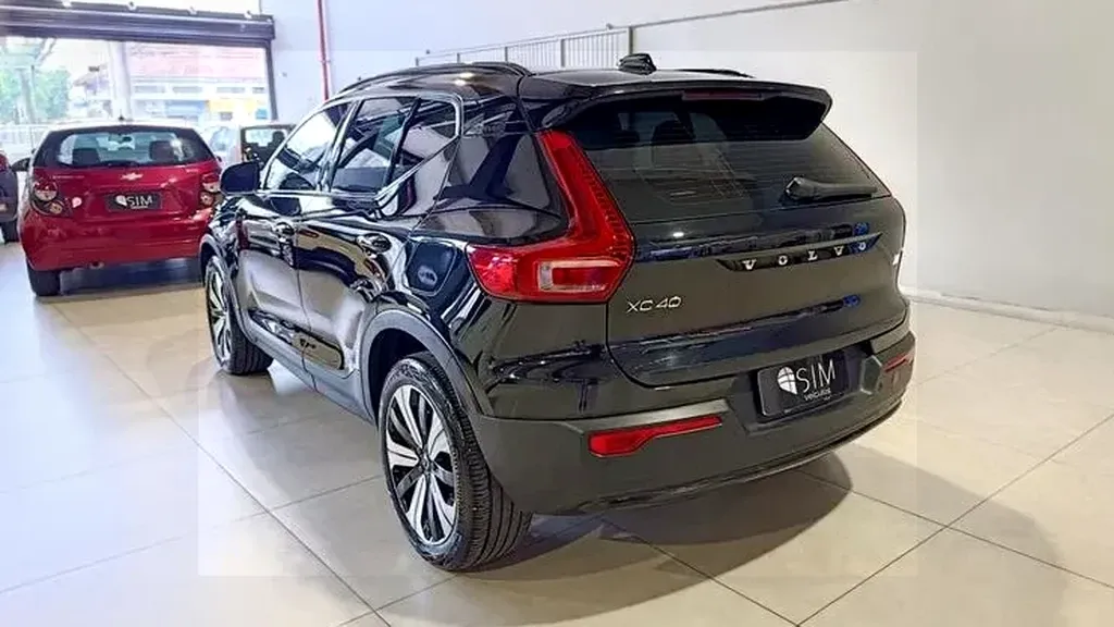 Volvo XC40 Recharge - Imagem 7