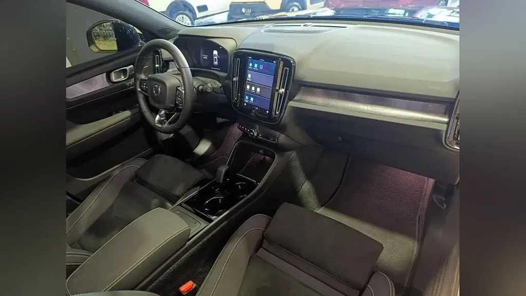 Volvo XC40 Recharge - Imagem 16