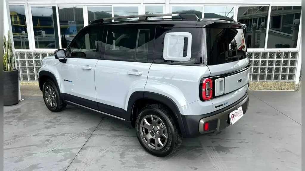 Chevrolet Spark Euv - Imagem 12