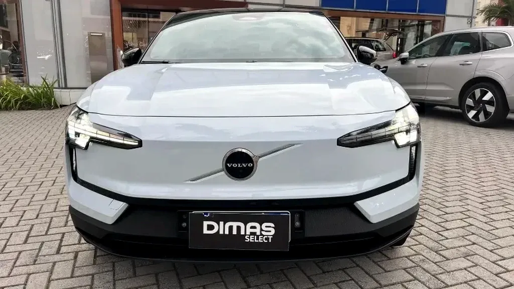 Volvo EX30 - Imagem 2