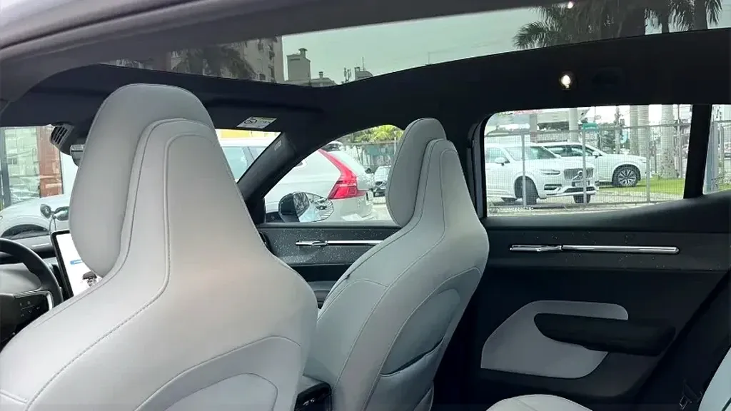 Volvo EX30 - Imagem 8